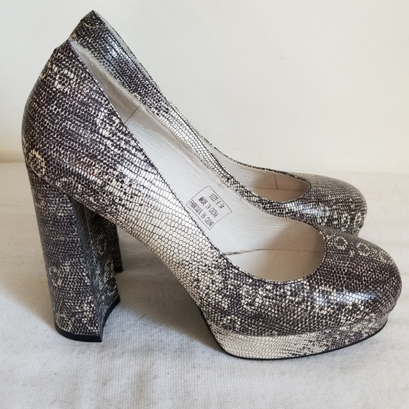Jeffrey Campbell Shoes - Jeffrey Campbell Snake Print Pumps Black White